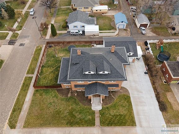 2216 Main St Miles City Mt 59301 Mls 314985 Zillow