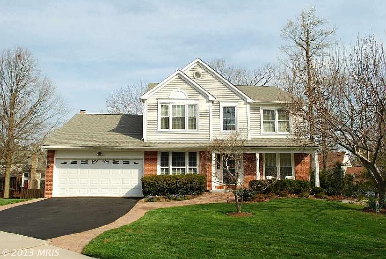 1st image of 8102 Oak Hollow Ct