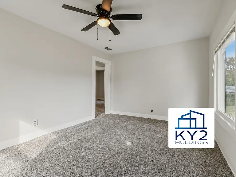 616 Carver Ave — Photo 12
