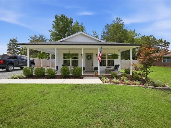 408 E Grandview Ave, Liberty, NC 27298