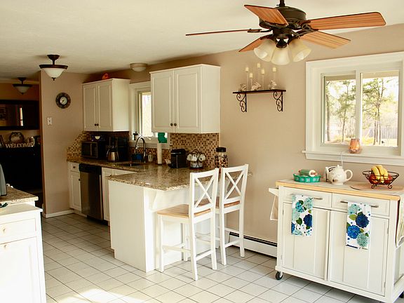 Kitchen/Breakfast Nook