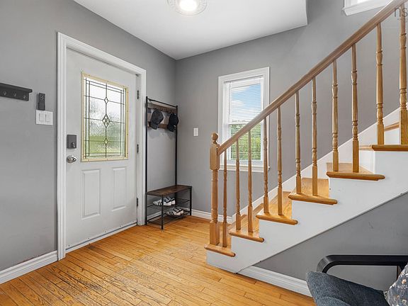 4th image of 65 Green Road Ext