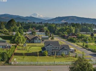 1450 Dillon Rd, Hood River, OR 97031