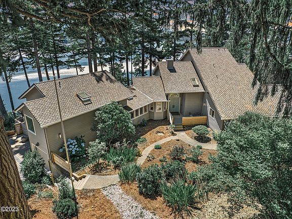 2nd image of 893 NW Highland Dr