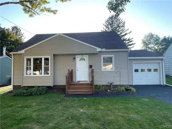 112 Whitmore Rd, North Syracuse, NY 13212
