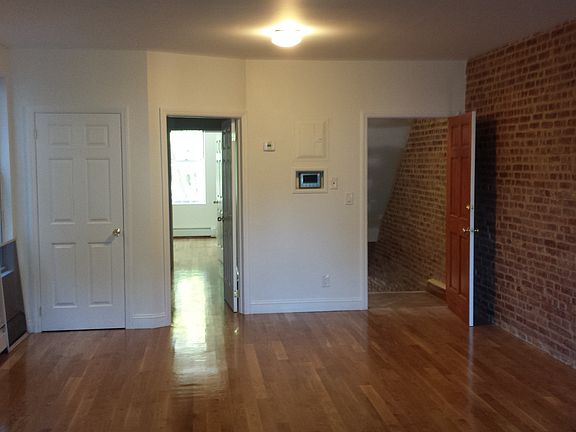 2nd image of 1420 Jefferson Ave APT 1