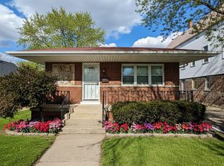 340 155th Pl, Calumet City, IL 60409