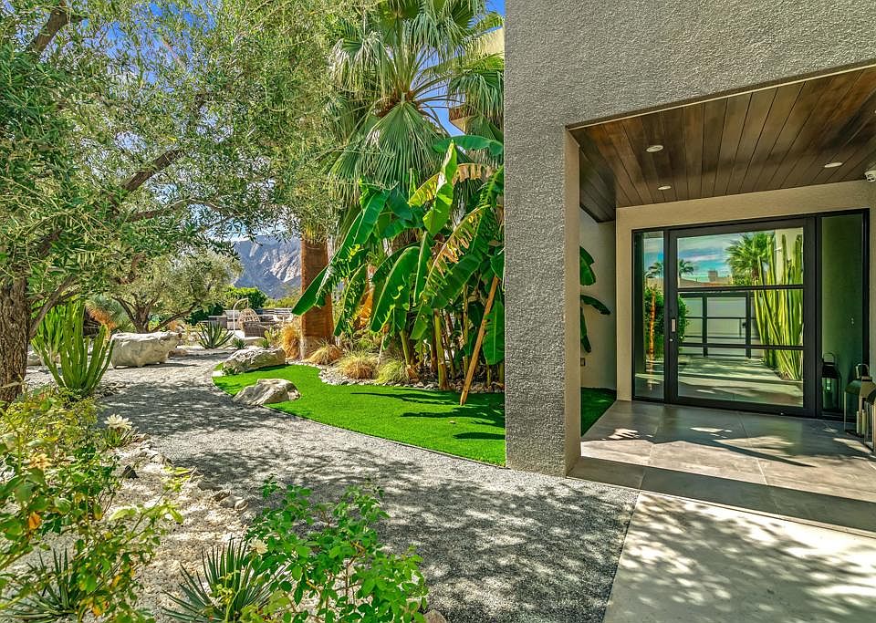 1st image of 427 N Avenida Caballeros