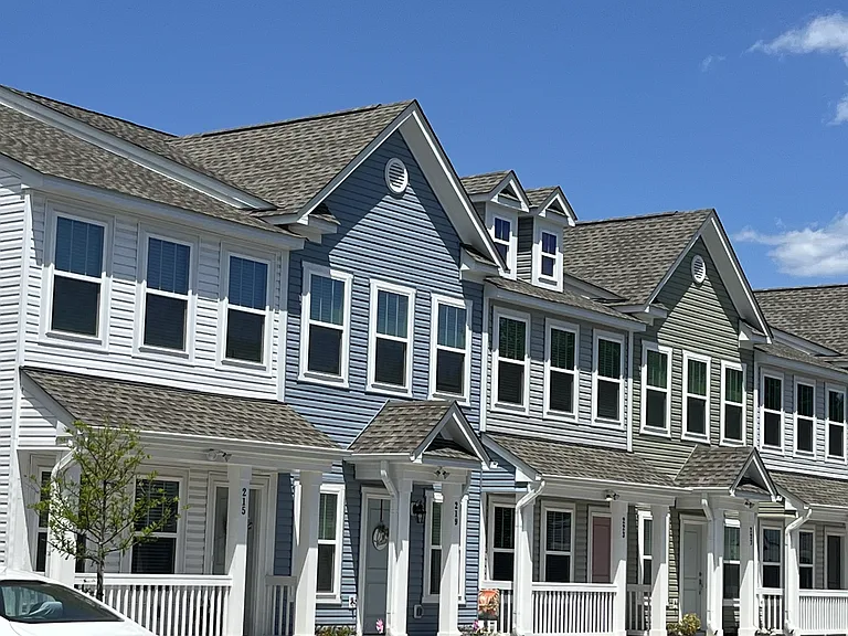 230 Banbury Dr — Photo 40