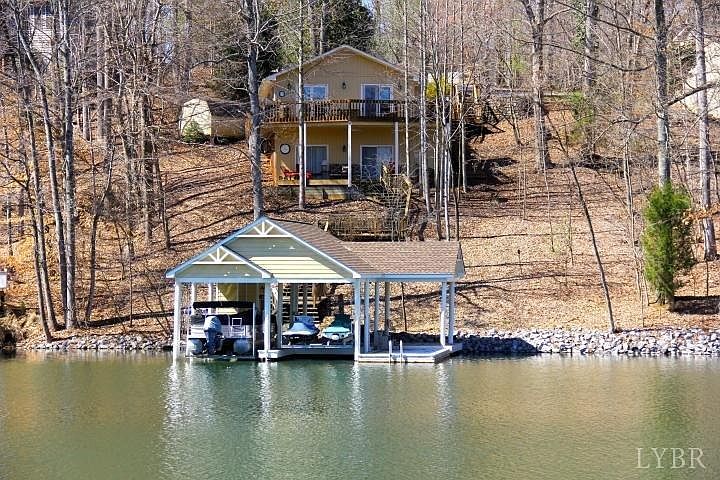 1st image of 262 Pine Knob Cir