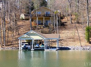 262 Pine Knob Cir, Moneta, VA 24121