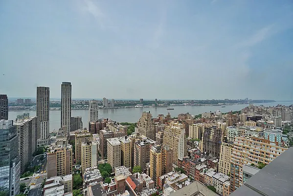 Sold by Get Listed! Get Sold! NYC | media 27