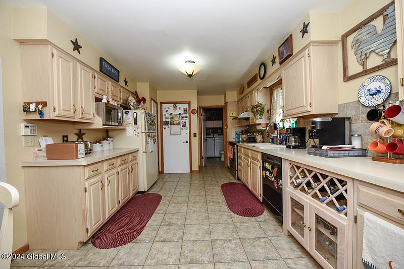 5th image of 106-108 Southwoods Court