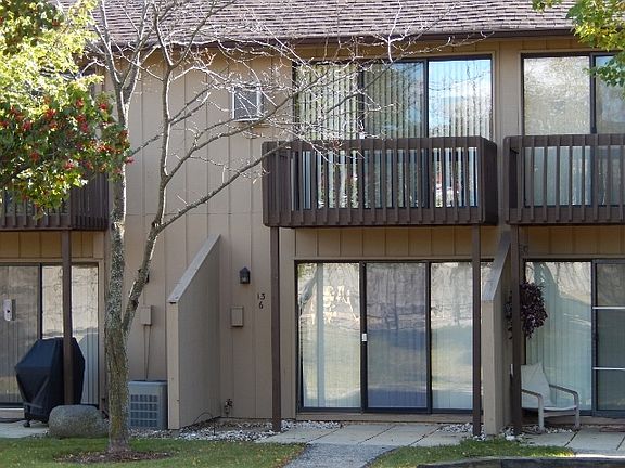 2nd image of 13 Saint Thomas Colony APT 6