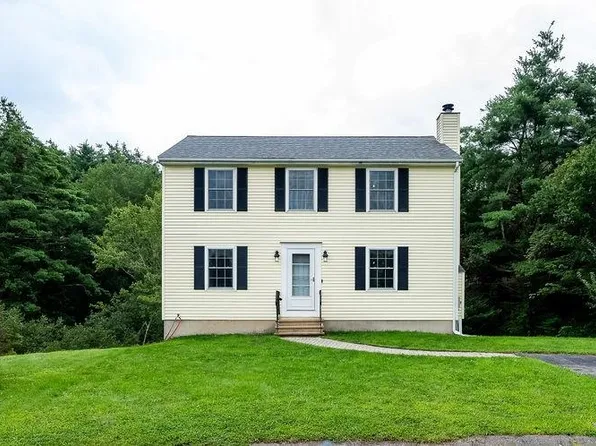 15 Jackson Brook Terrace, Dover, NH 03820