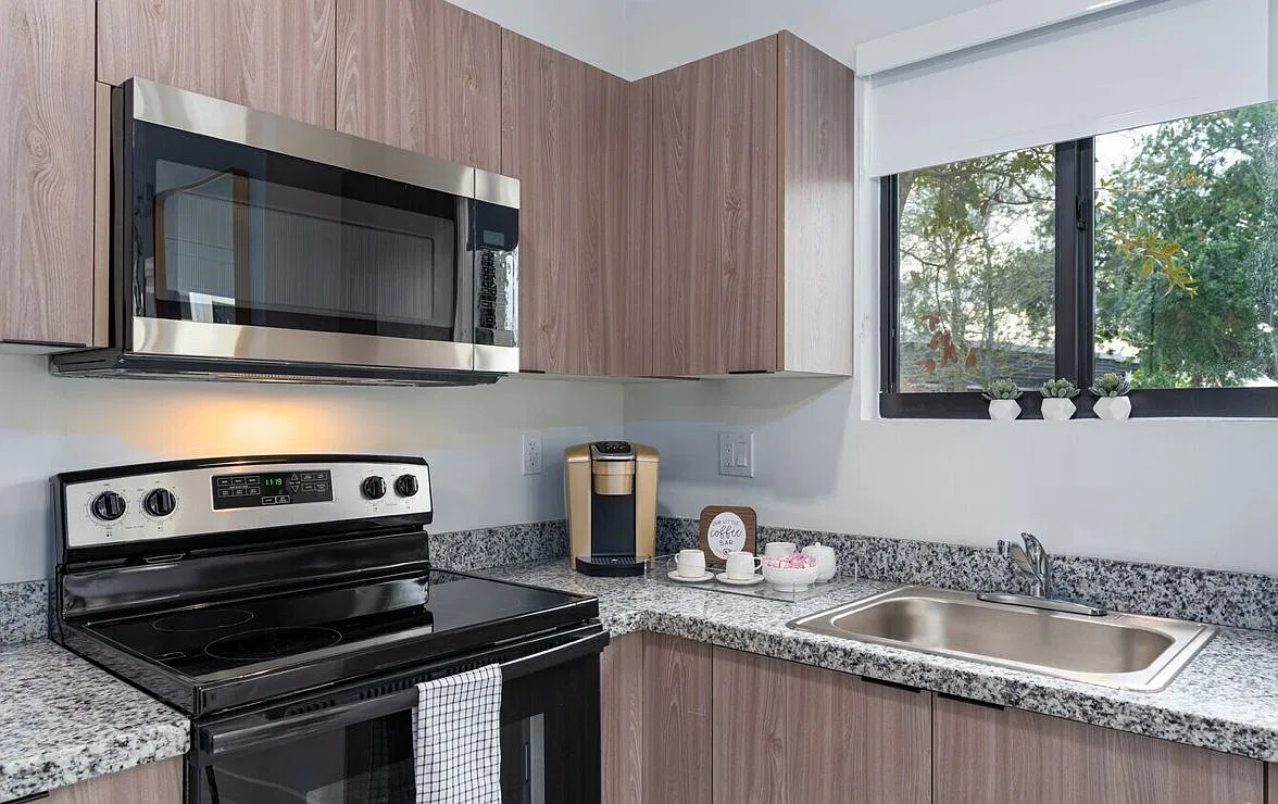 1 bed, 640 sqft, $1,950 — Photo 1