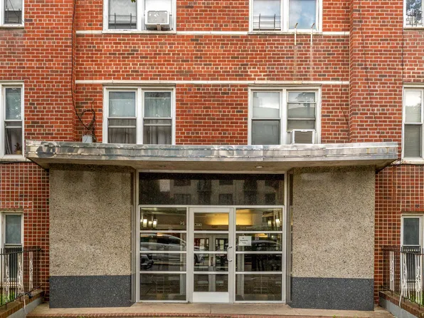 50 Kenilworth Place image 2 of 9