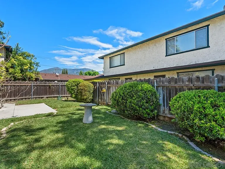 1516 Encino Ave #B — Photo 33