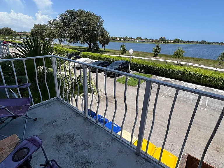 480 Executive Center Dr #2D — Photo 21