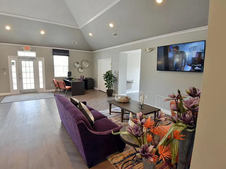 Watkins Glen Apartments — Photo 13