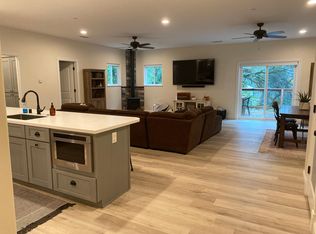 230 Russell Rd, Auburn, CA 95603