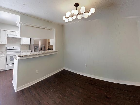 2nd image of 3323 Palm Desert Ln #B