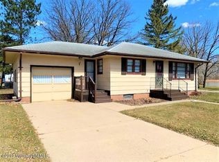 721 Michigan Ave NE, Staples, MN 56479