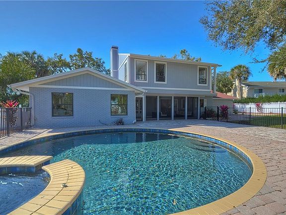 2nd image of 13354 Golf Crest Cir