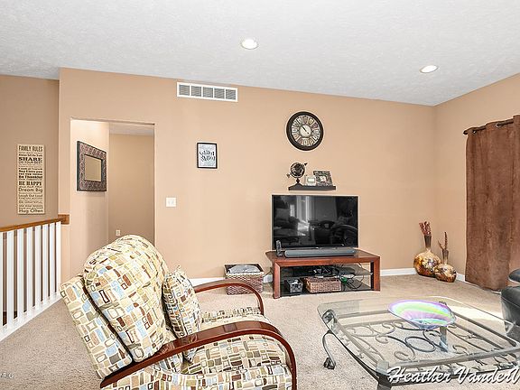 3rd image of 5050 Golfton Ct SW