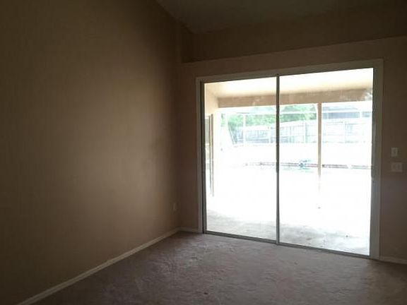 4th image of 9176 Geneva St