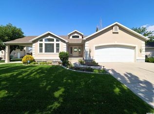 1216 W Murray Bluffs Ct, Murray, UT 84123