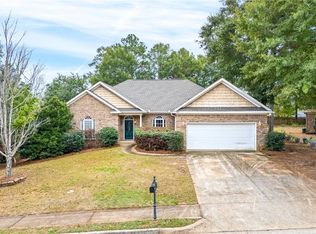1823 Roanoke Ln, Auburn, AL 36830