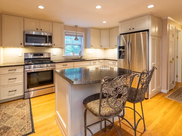 7 Laurel Hill Rd #Road7, Londonderry, NH 03053