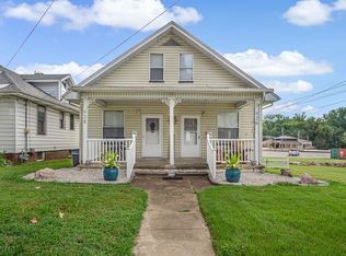 928 N 1st St #1, Belleville, IL 62226