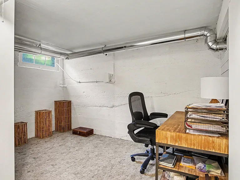 1154 E Chippewa Dr SE — Photo 26