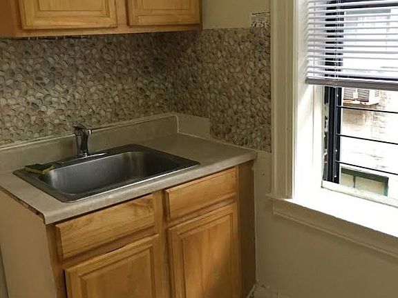 5th image of 4318 41st St APT 3A