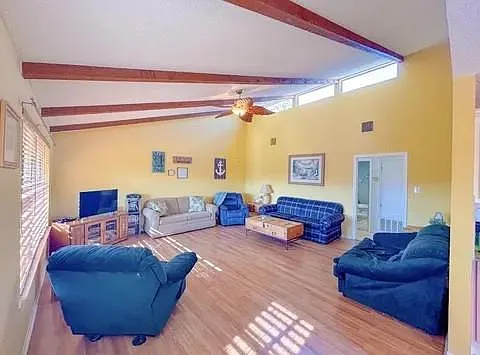 2 bed, 1.5 bath, 1198 sqft, $1,900 — Photo 3