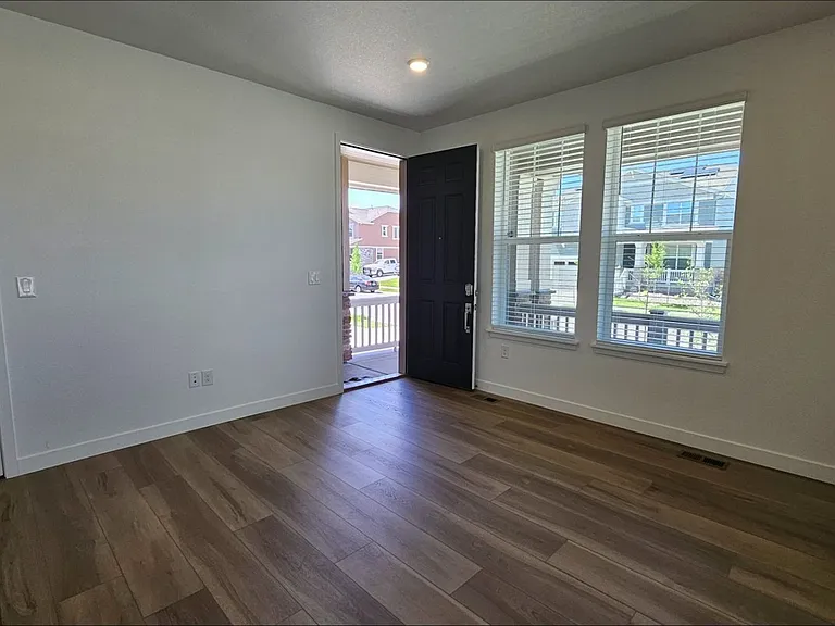 4664 Windmill Dr — Photo 3