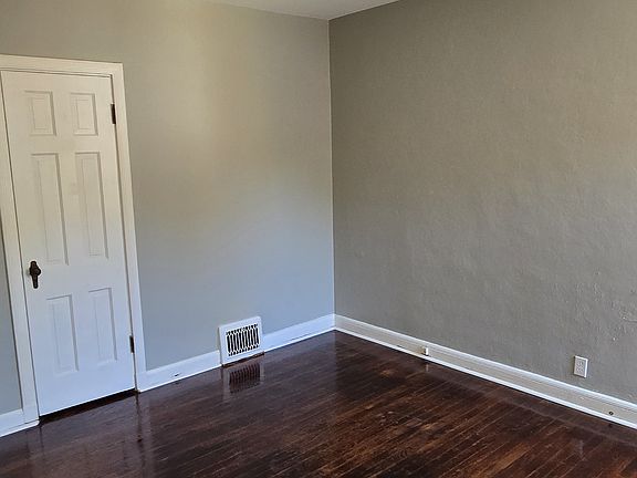 2nd image of 6376 Bancroft Ave #2A
