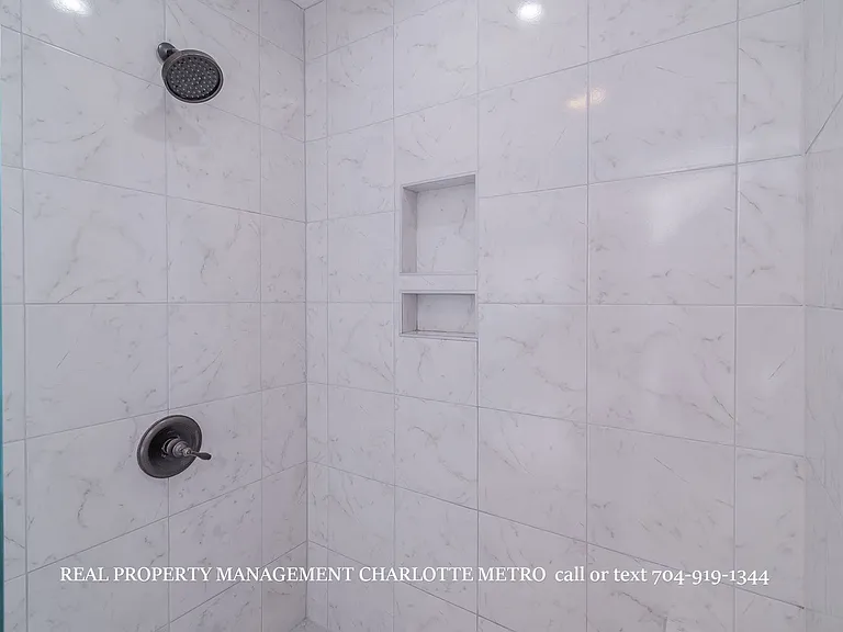 17429 Tuscany Ln — Photo 29