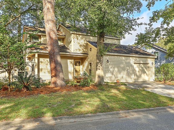 2nd image of 106 Lewisfield Dr