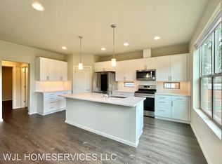 287 SW 97th Pl, Seattle, WA 98106