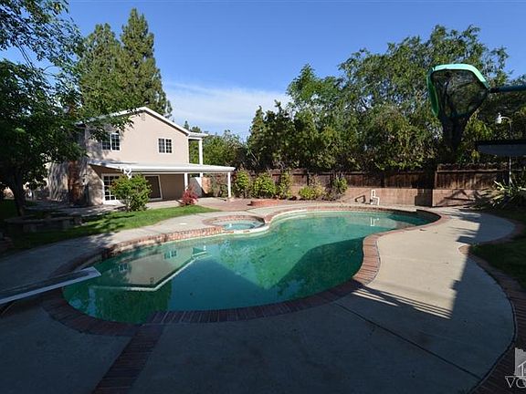 3rd image of 8220 N Jason Ave