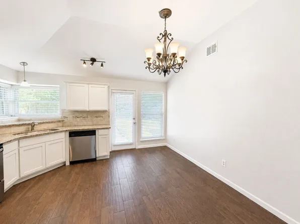2317 Aquaduct Dr, Bedford, TX 76022