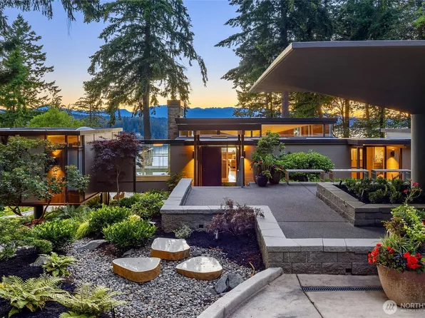 7799 Hansen Road NE, Bainbridge Island, WA 98110