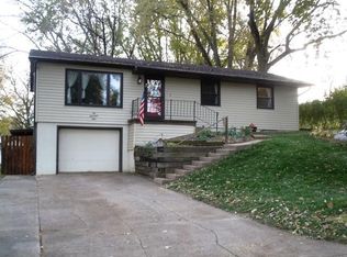 209 W 8th St, Logan, IA 51546