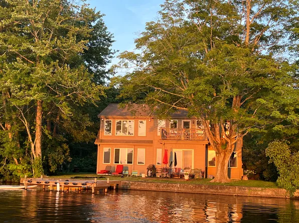 (undisclosed Address), Old Lyme, CT 06371