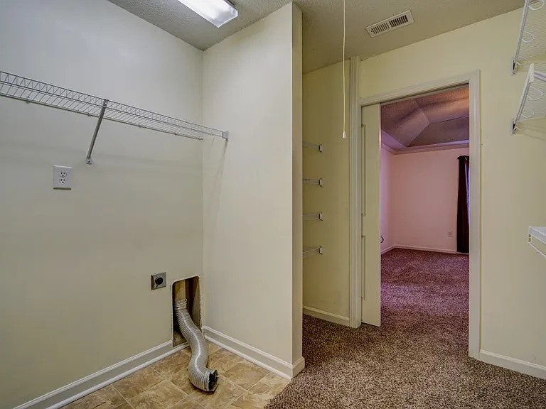 705 W Sago Ct — Photo 26