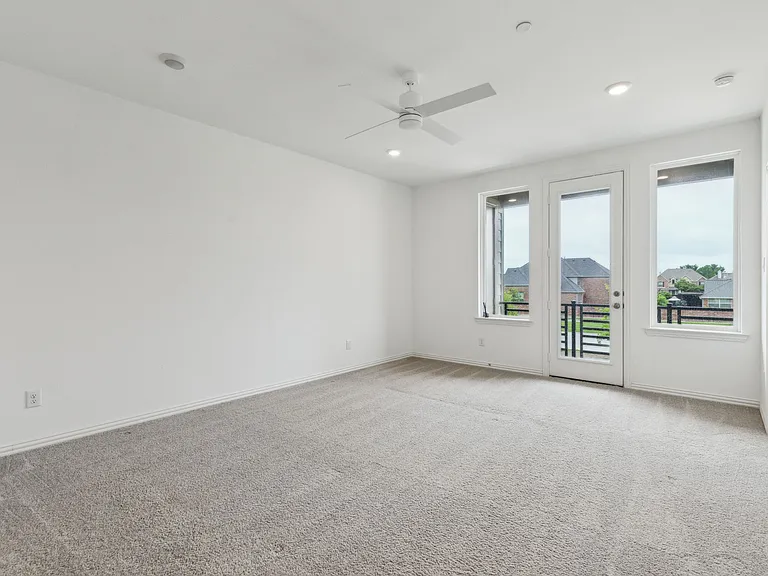 1276 Daybreak Dr — Photo 15
