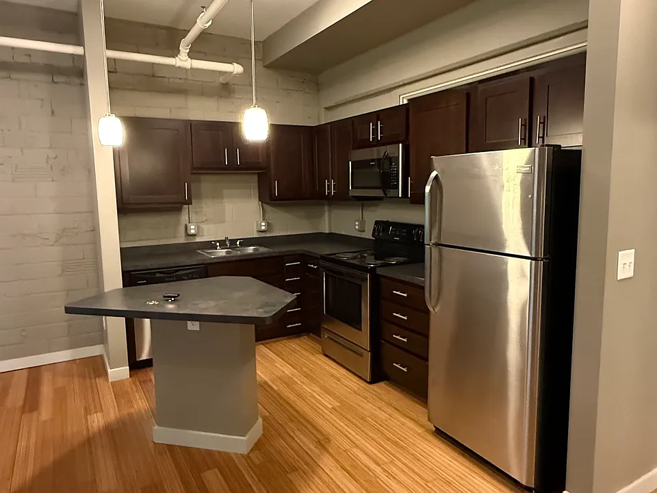 170 Florida St #102